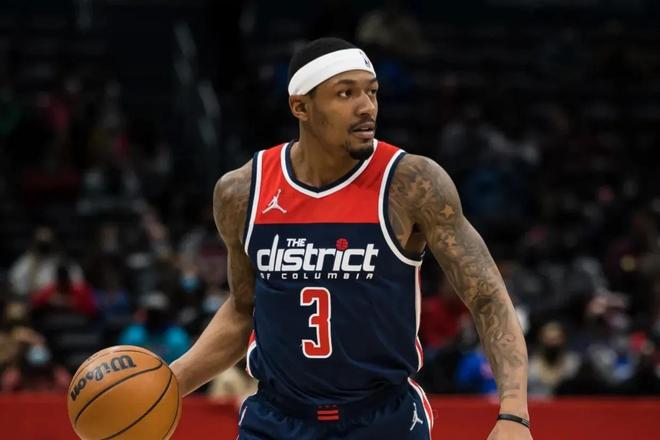 她的表现让 她的表现让