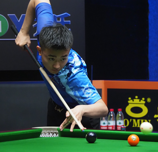 在用他的激 在用他的激